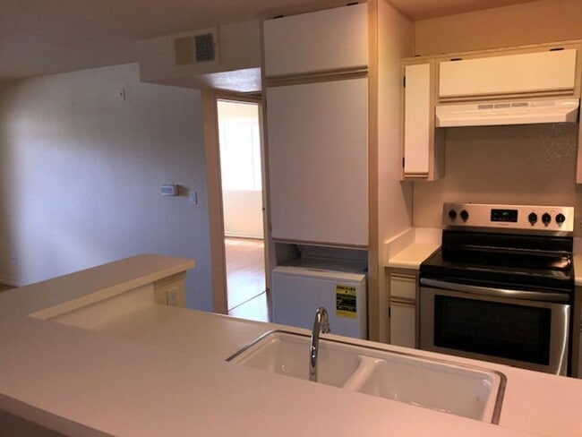 Building Photo - 1 Bedroom Luxury Living . . .  with 2 gated parking spots