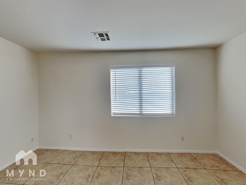 Building Photo - 3110 S 100th Dr