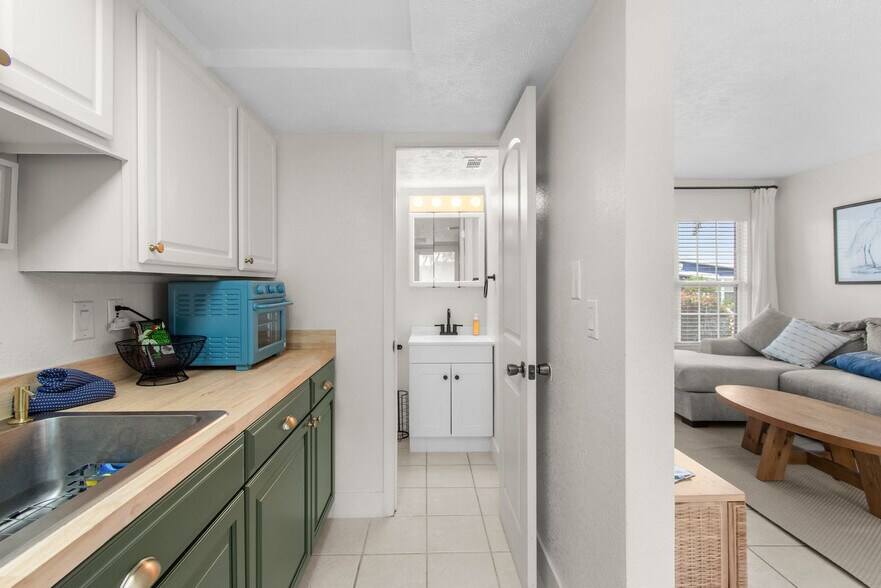 Building Photo - 779 St Judes Dr N