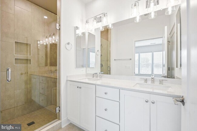 Building Photo - 1250 Northside Park Blvd