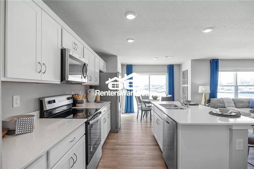 Building Photo - 2205 Bugge Dr