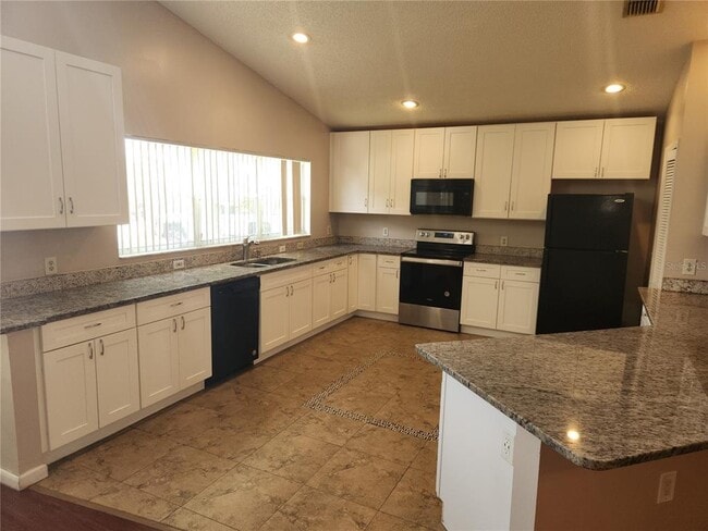 Building Photo - 150 Abbey Hollow Dr