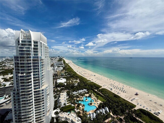 Building Photo - 100 South Pointe Dr