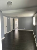 Building Photo - 4926 S Lotus Ave