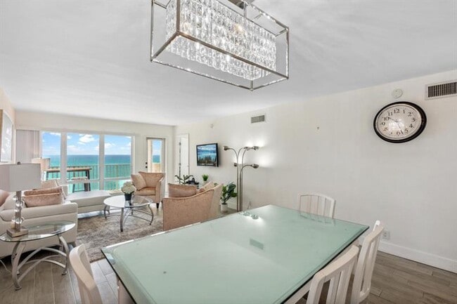 Building Photo - 750 N Ocean Blvd