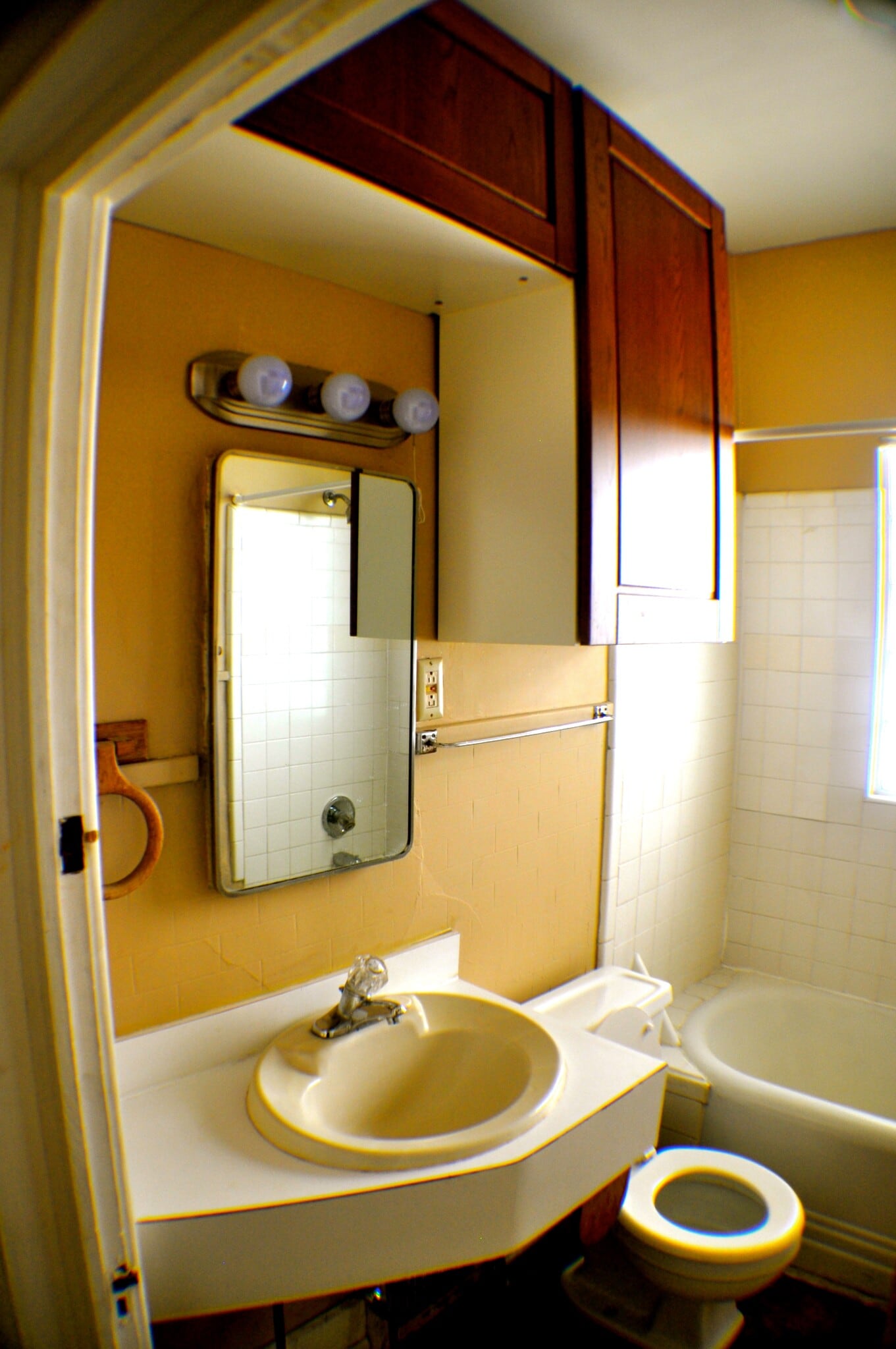 Building Photo - 913 Illinois St