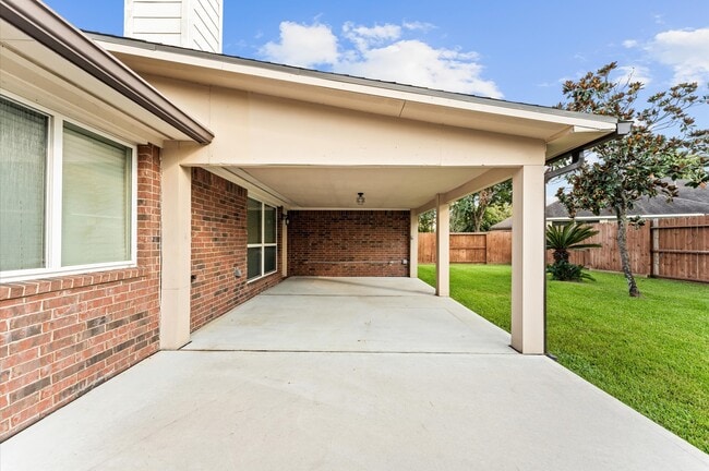 Building Photo - 19927 Letchfield Hollow Dr
