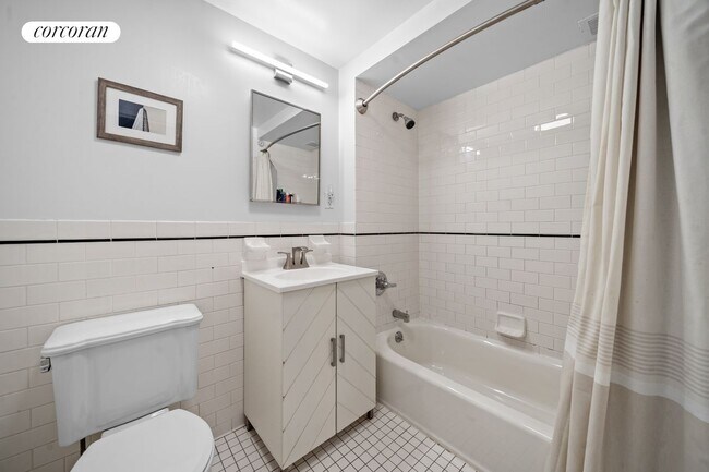 Building Photo - 15 Calder Pl