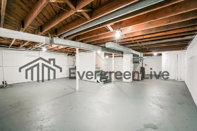 Building Photo - 4636 N 72nd St