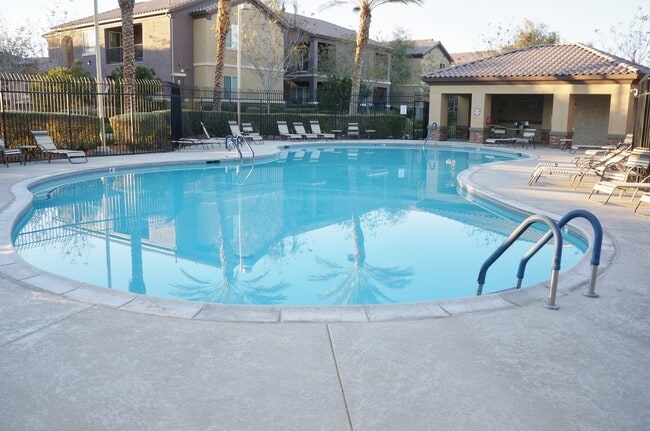 Building Photo - Charming condo in desirable Northwest Las Vegas near Sky Pointe