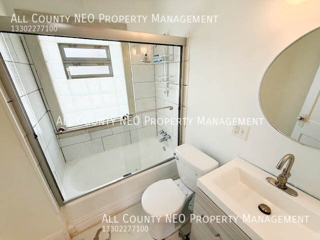 Building Photo - 3003 Portman Ave