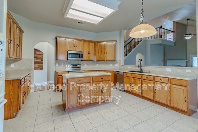 Building Photo - 26923 Trinity Heights