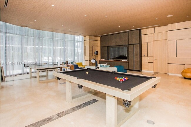 Building Photo - 55 SW 9th St