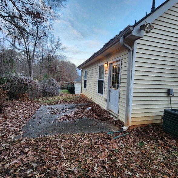 Building Photo - 200 Glynn Addy Dr