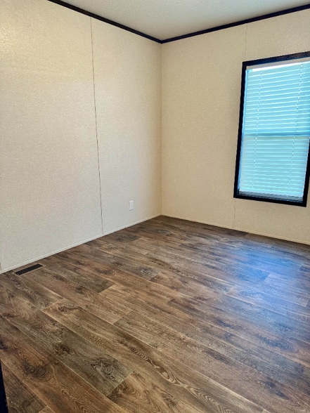 Building Photo - 3200 S Highland Park Dr