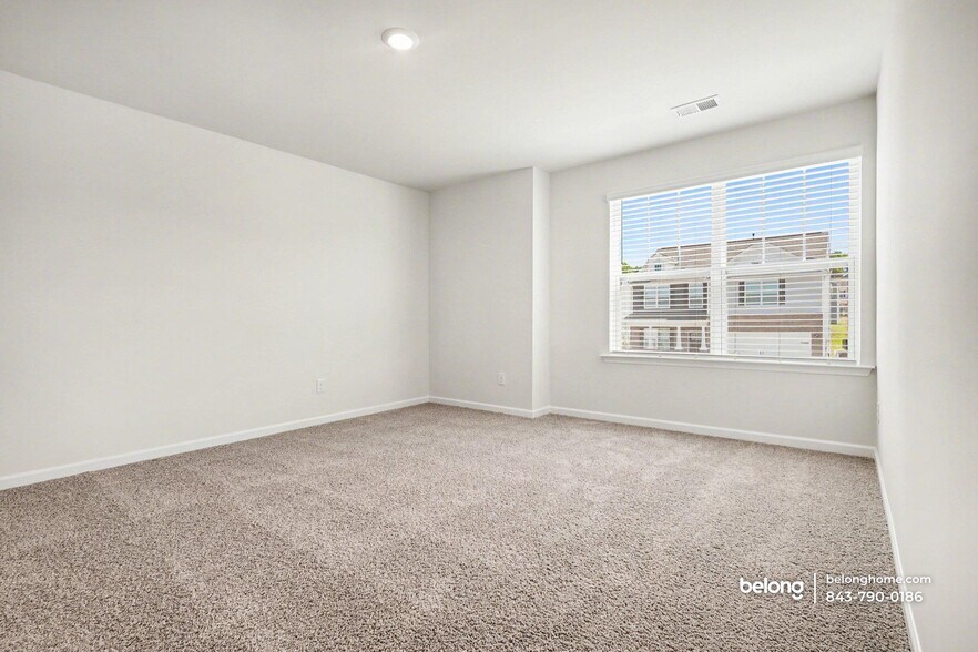 Building Photo - 1614 Yarrow Ln