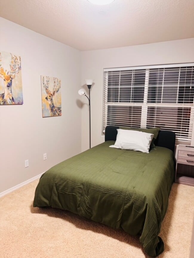 Building Photo - 12675 SW Night Heron Ln