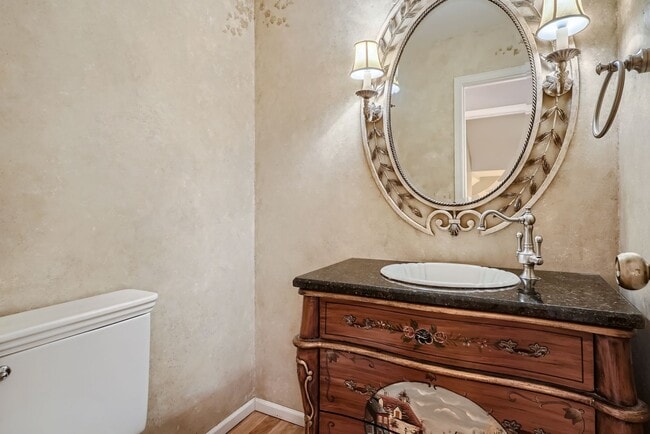 Building Photo - Stunning Home by Arapahoe Lake
