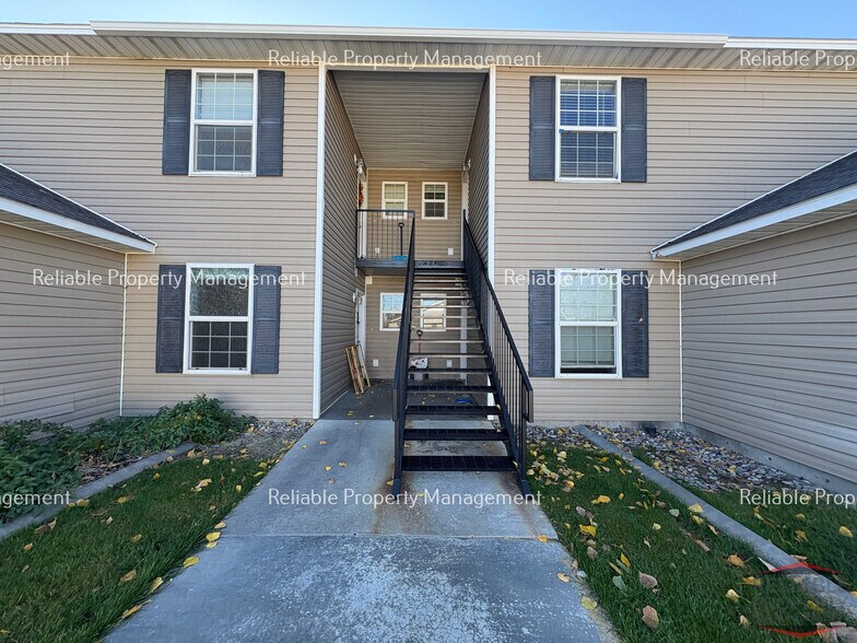 Building Photo - 545 Caribou St