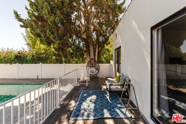 Building Photo - 2060 High Tower Dr