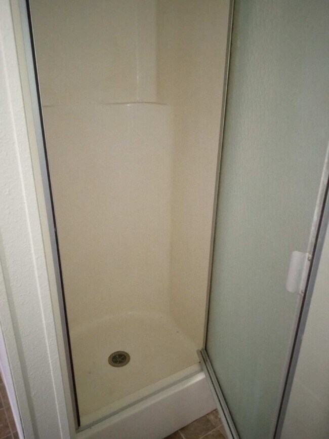 Building Photo - 3000 Poplar St