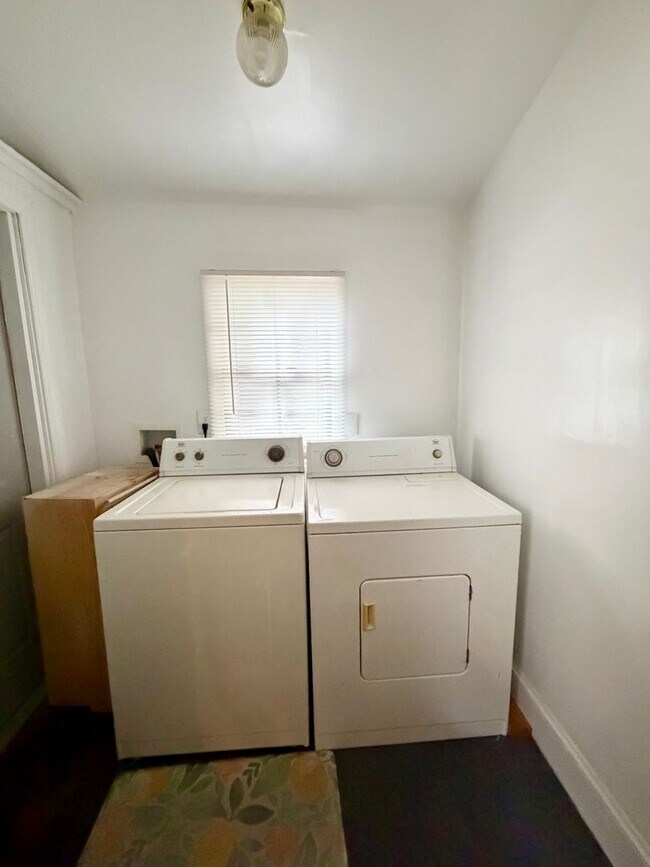 Building Photo - richland1706