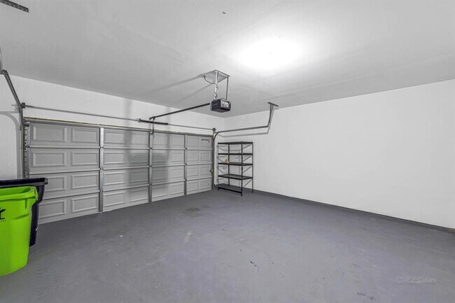 Building Photo - 31319 Whitfield Ct