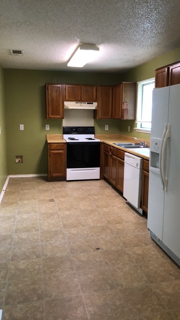 Building Photo - COMING SOON!