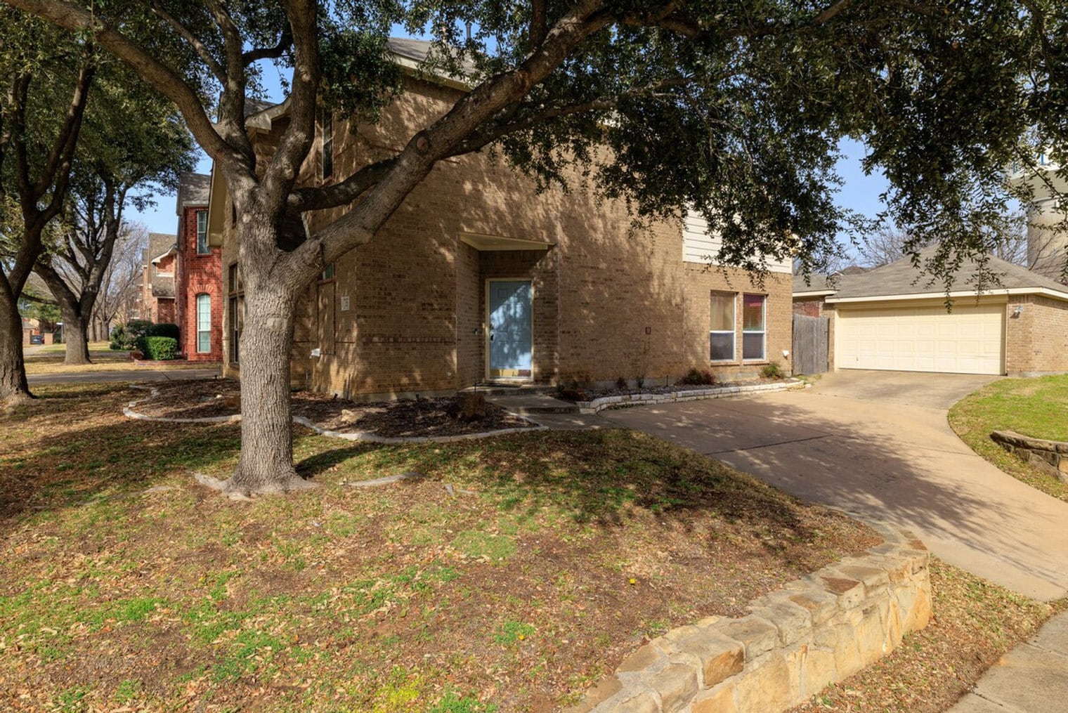 Building Photo - 213 Revolution Ln