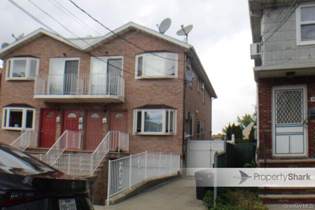 Primary Photo - 151-39-151-18 18th Ave