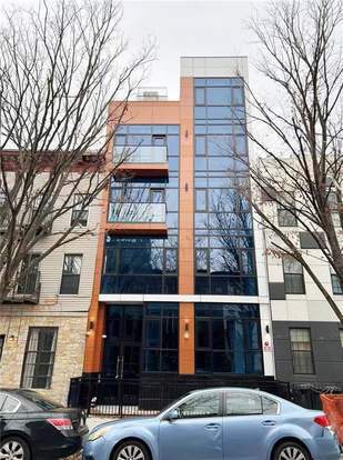 Building Photo - 163 MacDougal St