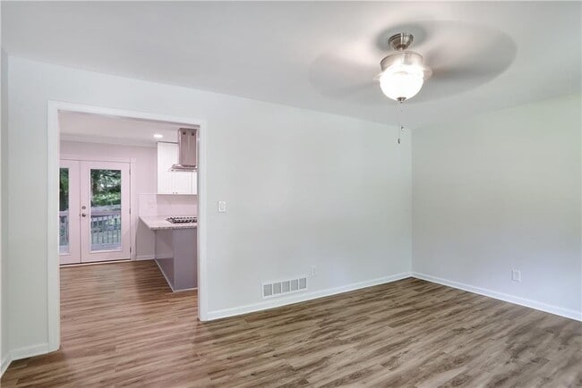 Building Photo - 46 Coopers Glen Dr SW