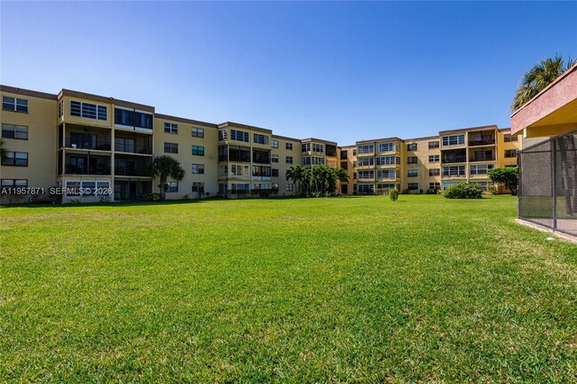 Building Photo - 9355 SW 8th St