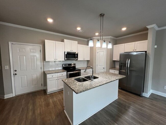 Building Photo - 34 Dewey Rd