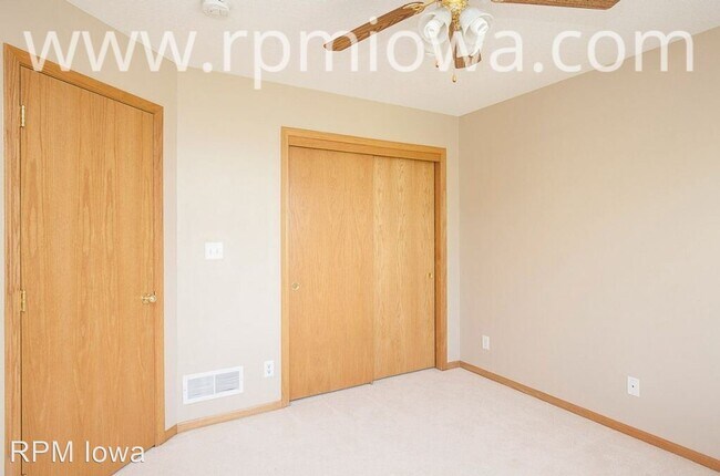 Building Photo - 4 br, 2.5 bath House - 6400 Stanmore Court