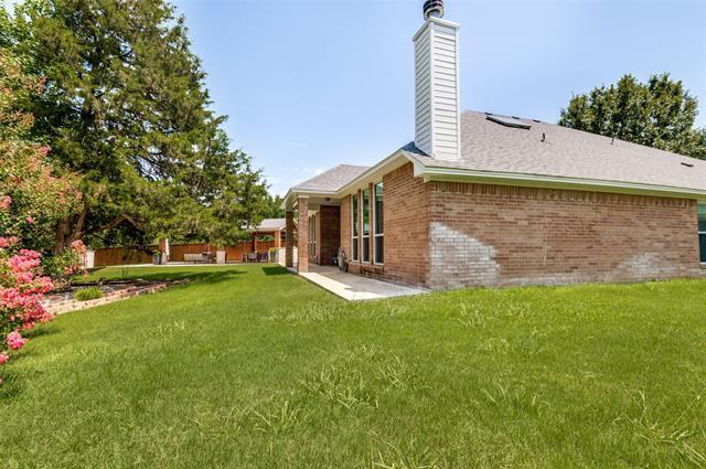 Building Photo - 950 Badbury Ln