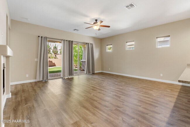 Building Photo - 2416 Alberta Way