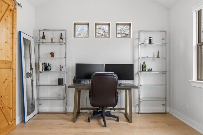 Building Photo - 4502 Banister Ln