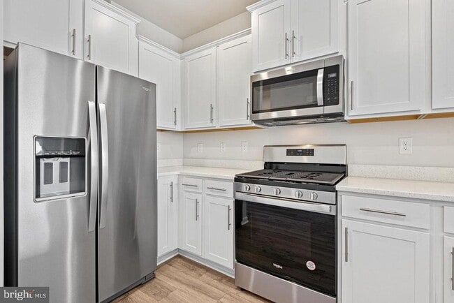 Building Photo - 344 Ensemble Wy