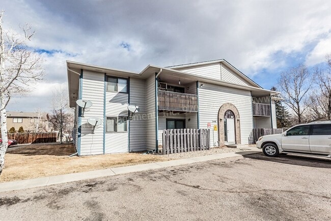 Building Photo - 348 Terri Dr