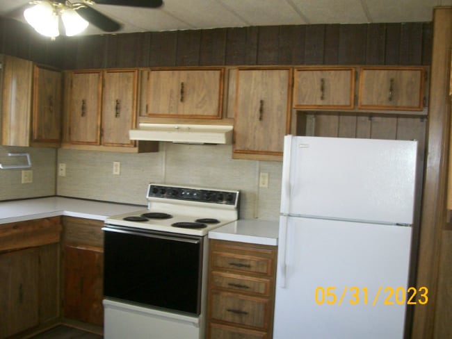 Building Photo - 13 Travertine Ln