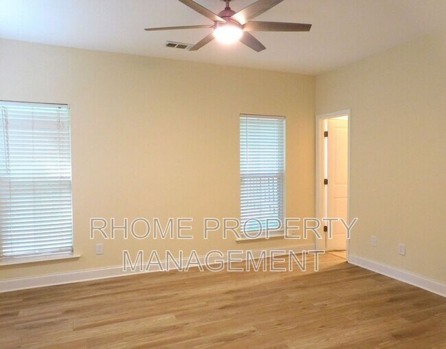 Building Photo - 5905 Brookside Oak Cir
