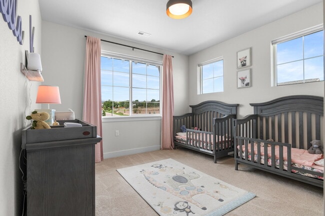 Building Photo - 6625 S Lee St