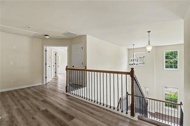 Building Photo - 550 Nichols View Way