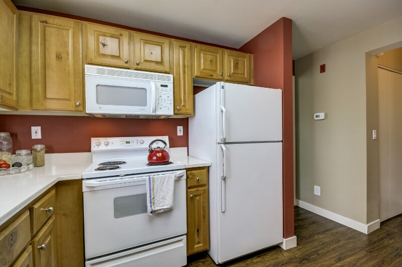 Building Photo - 1600 Pinebrook Blvd