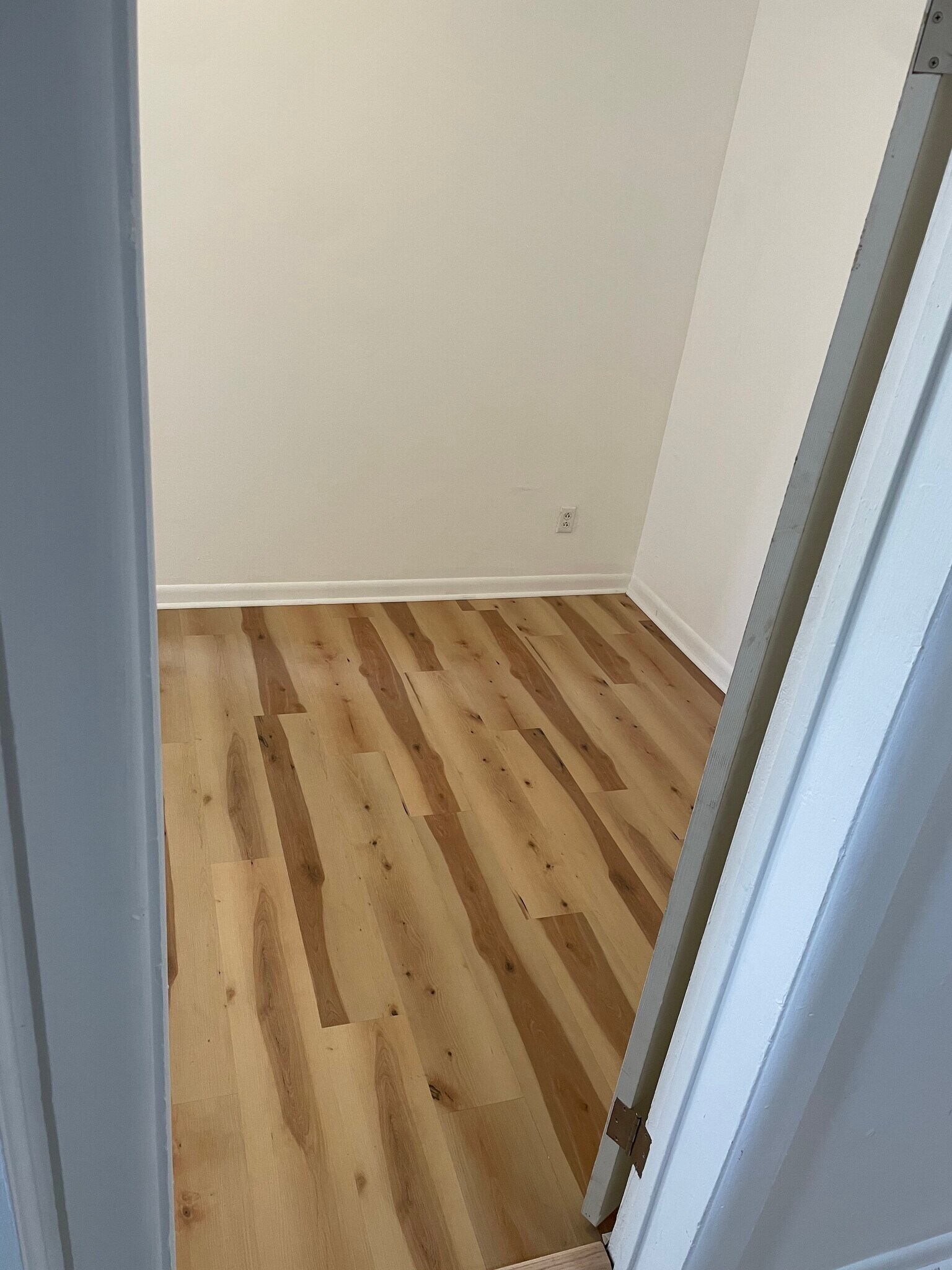 Building Photo - 726 Evergreen Ave