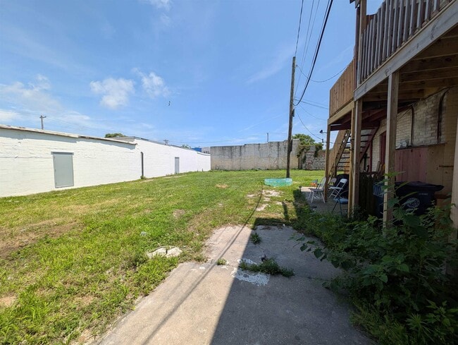 Building Photo - 721 Drexel Ave