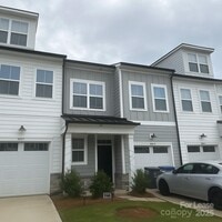 Building Photo - 9508 Munsing Dr