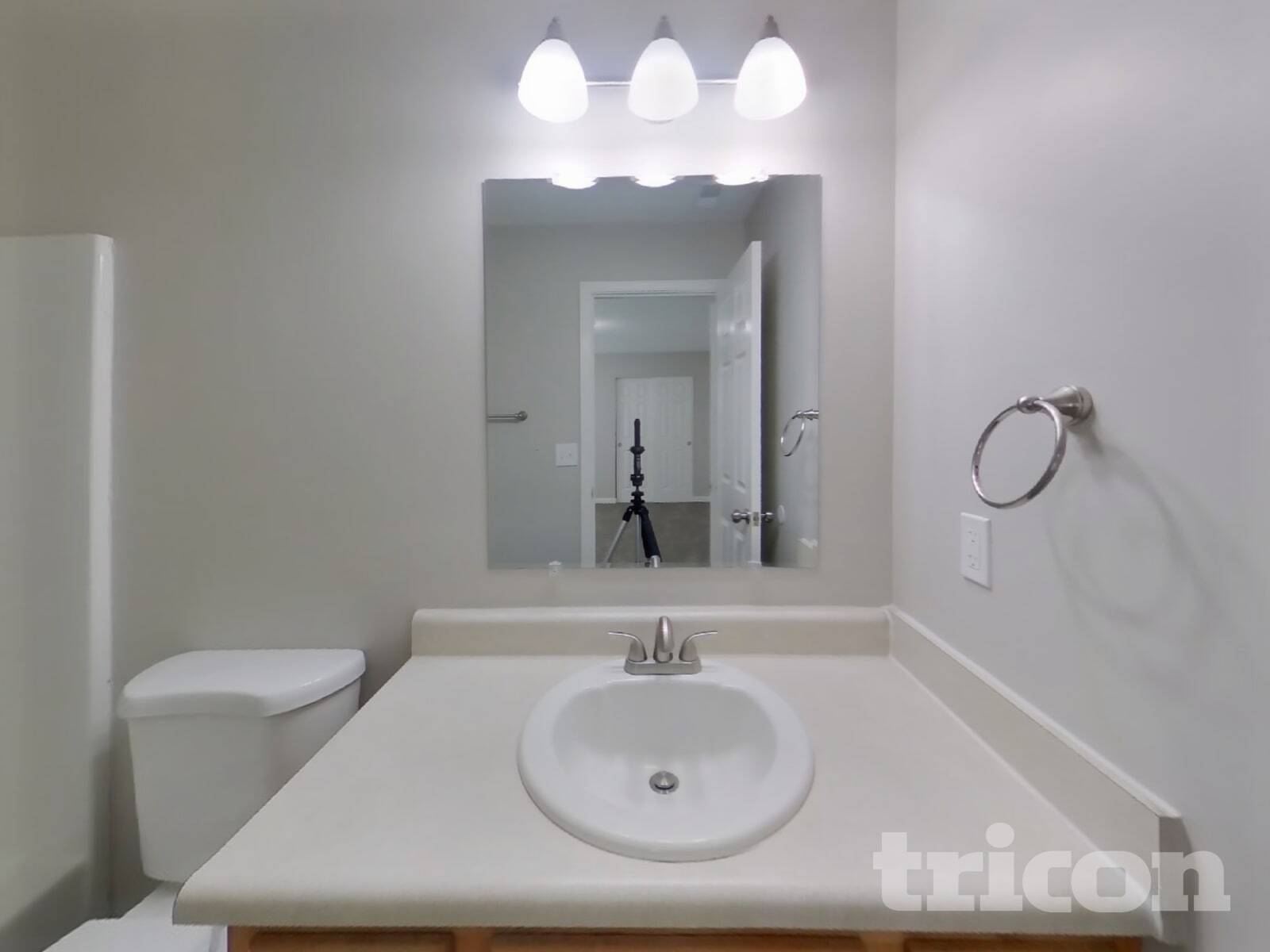 Building Photo - 4261 Sycamore Ct