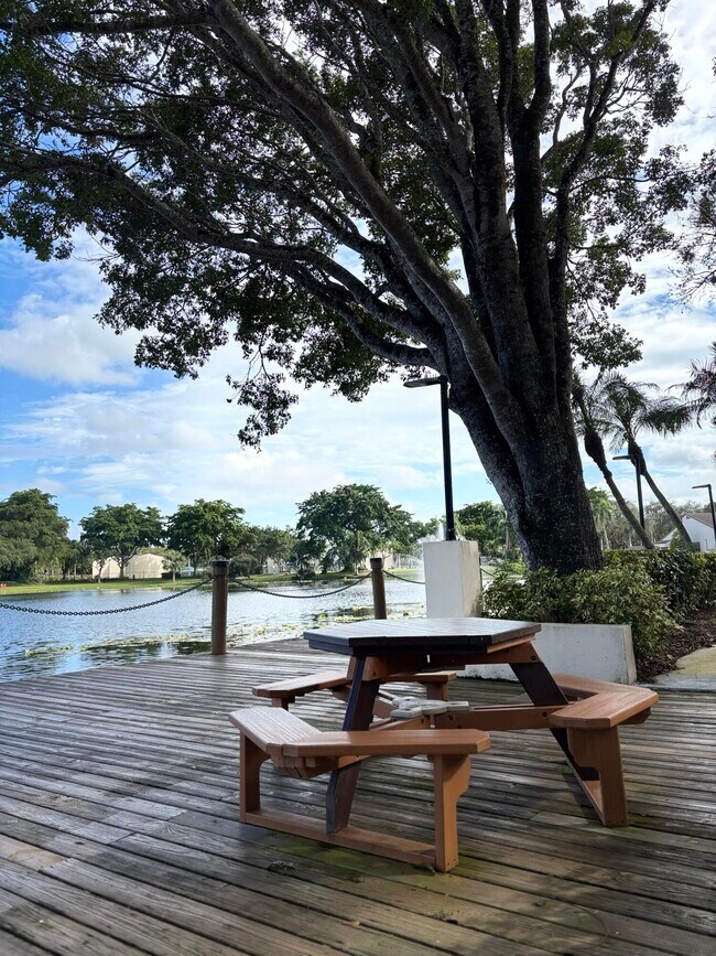 Building Photo - 3529 NW 35th St